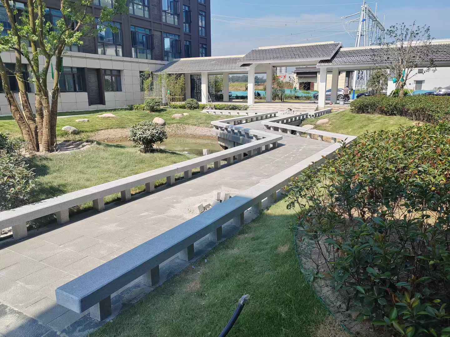 莆田 芝麻灰小区坐凳&栏杆安装效果