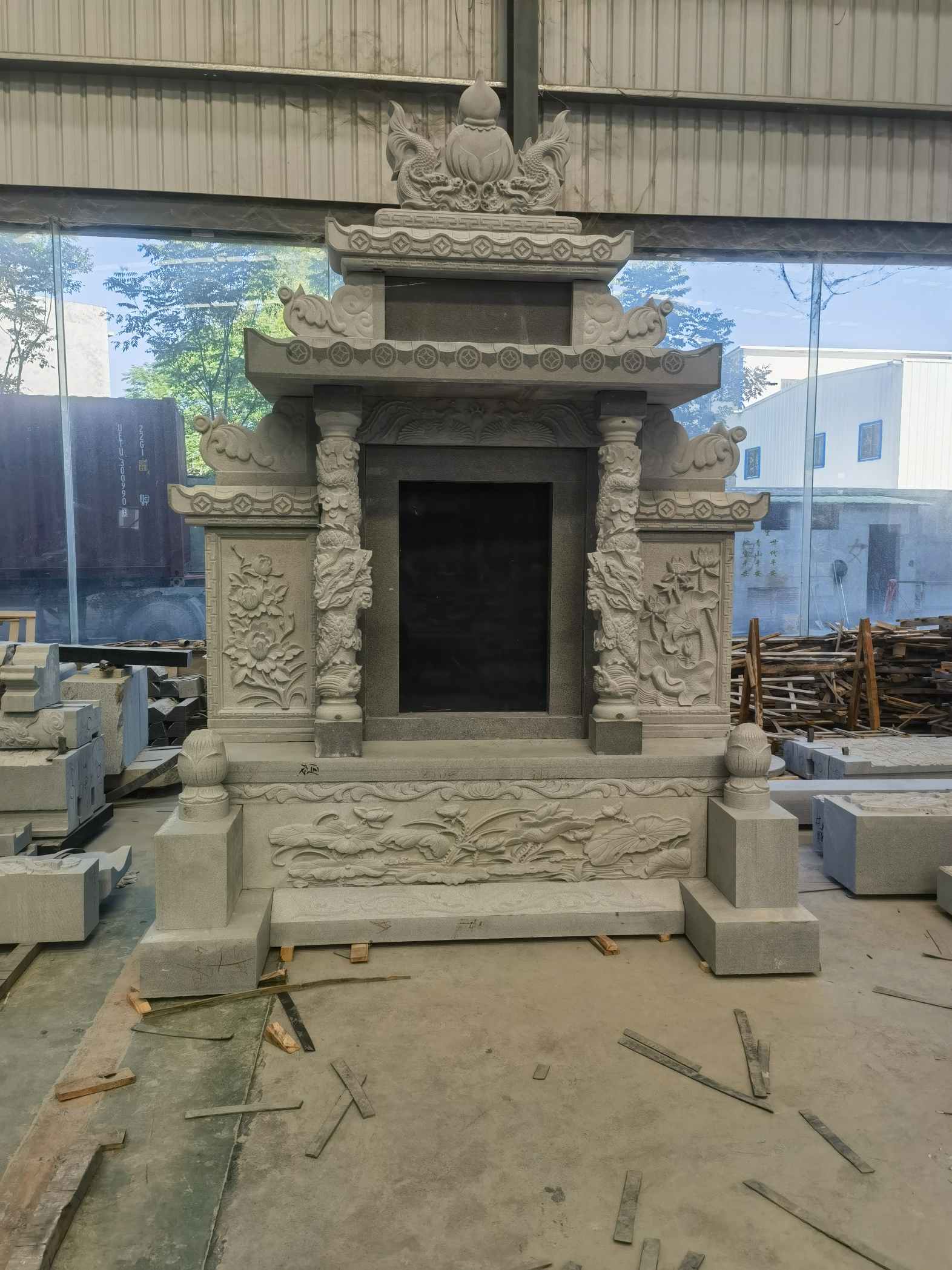 莆田 芝麻灰高档墓碑、土墓，一套也支持定做