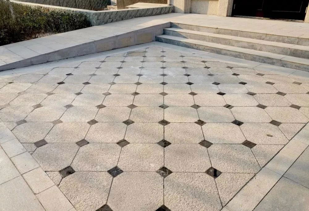 莆田黄金麻花岗岩「地面」石材铺装案例